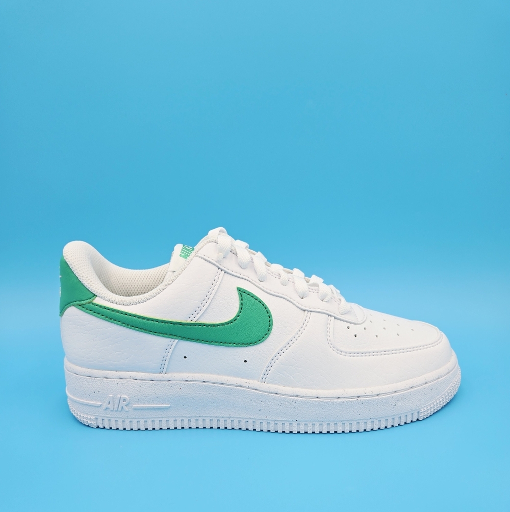 NIKE AIR FORCE 1 '07 SE NN White/Stadium Green Women's Shoes DV3808 -108 #i2